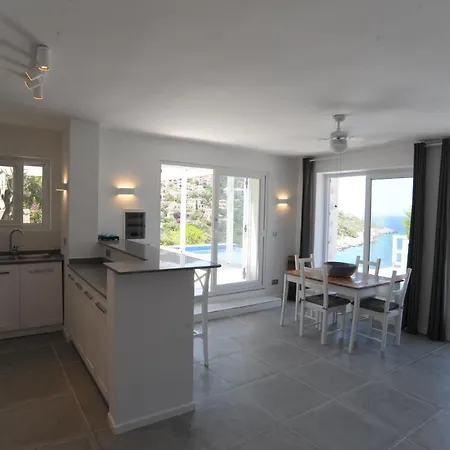 Guzel Elma Villa *