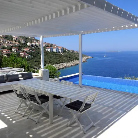 Guzel Elma Villa *